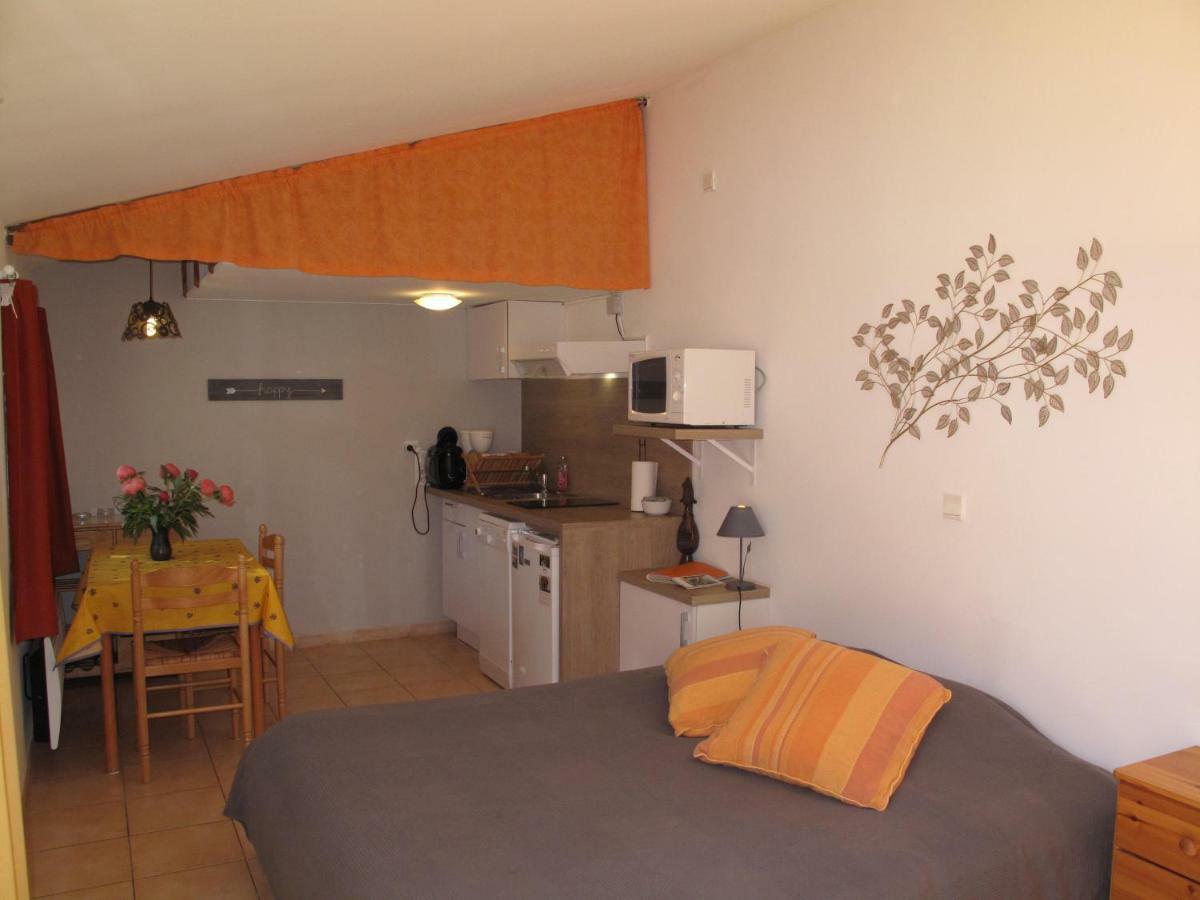 Residence Miro, Gites Avec Piscine Chauffee Et Tennis Les Arcs-sur-Argens Екстер'єр фото