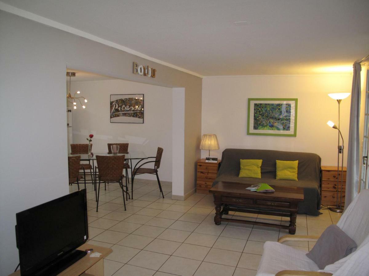 Residence Miro, Gites Avec Piscine Chauffee Et Tennis Les Arcs-sur-Argens Екстер'єр фото
